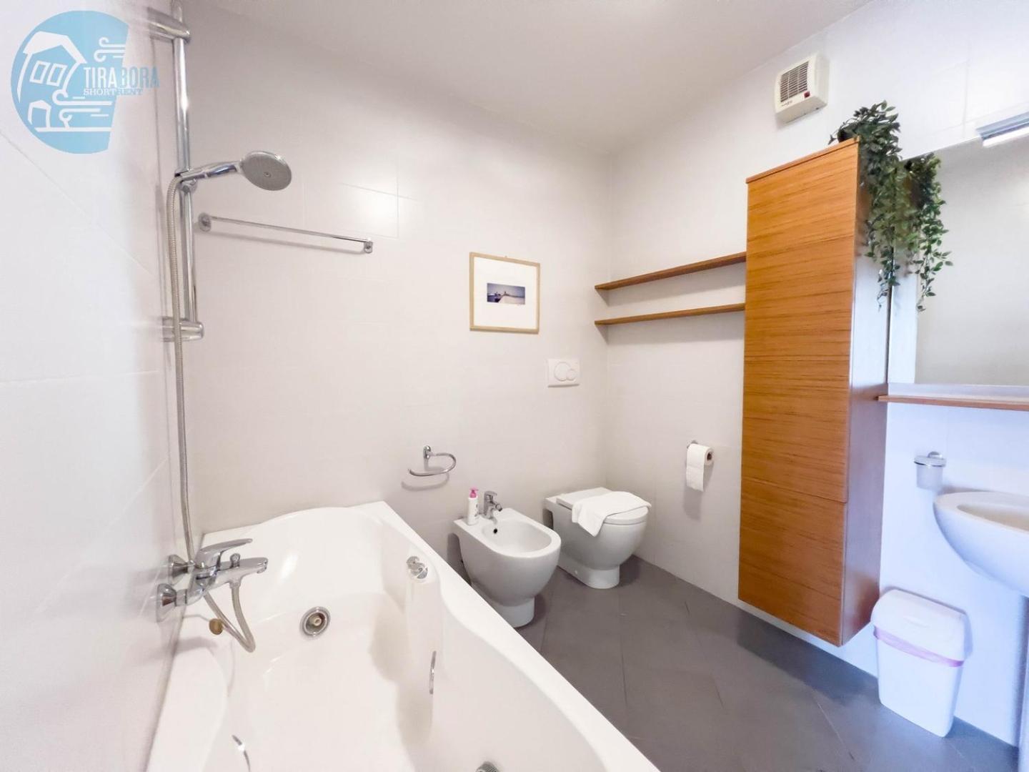Cattedrale 5 Tirabora Short Rent Daire Trieste Dış mekan fotoğraf