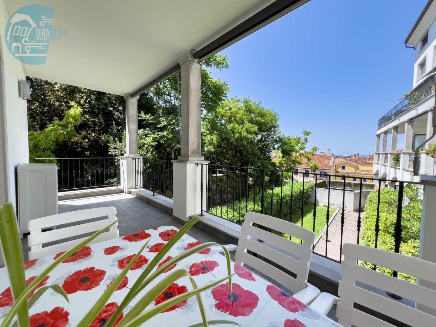 Cattedrale 5 Tirabora Short Rent Daire Trieste Dış mekan fotoğraf