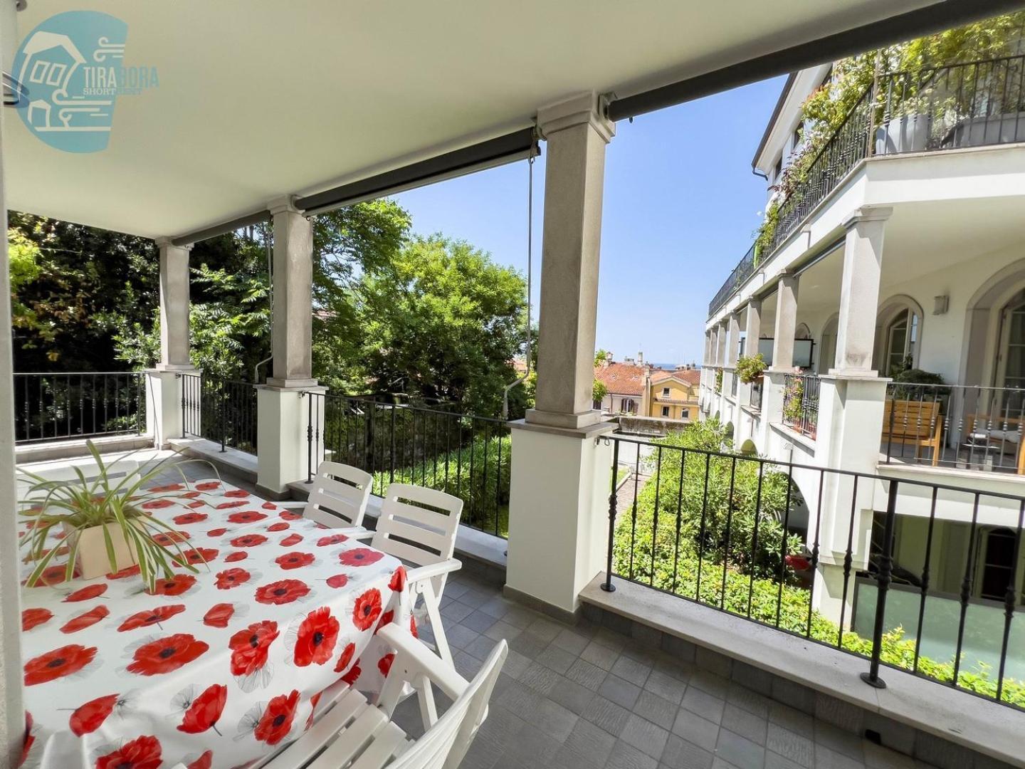 Cattedrale 5 Tirabora Short Rent Daire Trieste Dış mekan fotoğraf