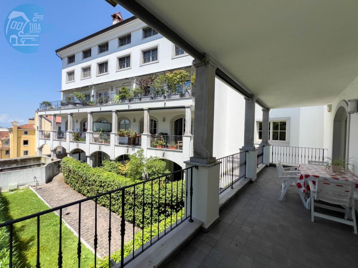Cattedrale 5 Tirabora Short Rent Daire Trieste Dış mekan fotoğraf