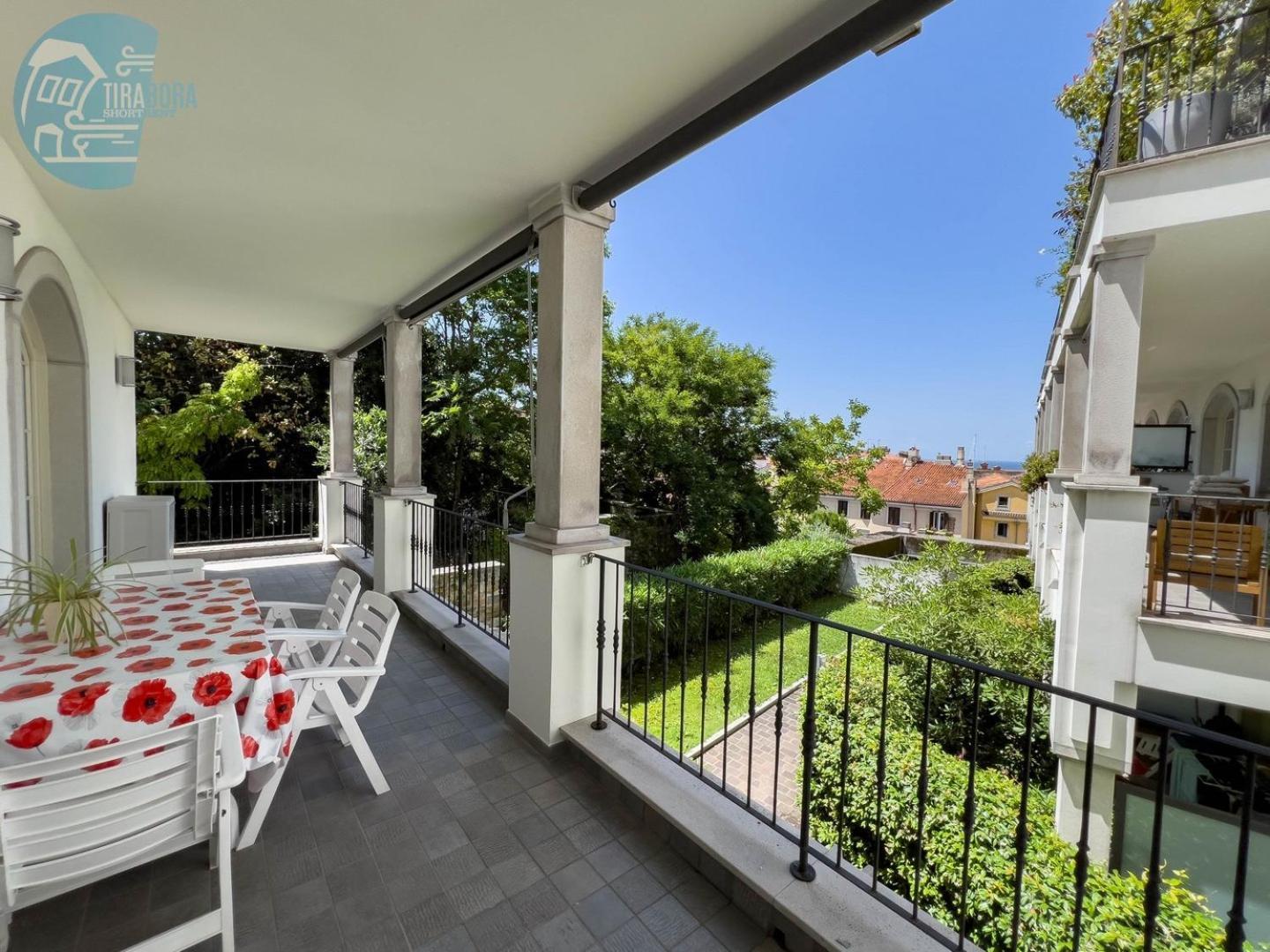 Cattedrale 5 Tirabora Short Rent Daire Trieste Dış mekan fotoğraf